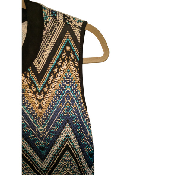 Exclusive One Chevron Zigzag Sleeveless Top Size Small Blue Black White - Picture 12 of 13